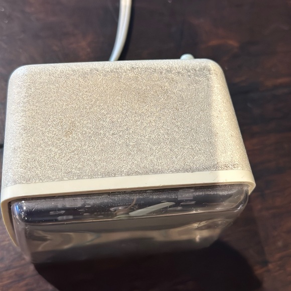 Vintage Luminous General Electric clock. - Picture 8 of 9